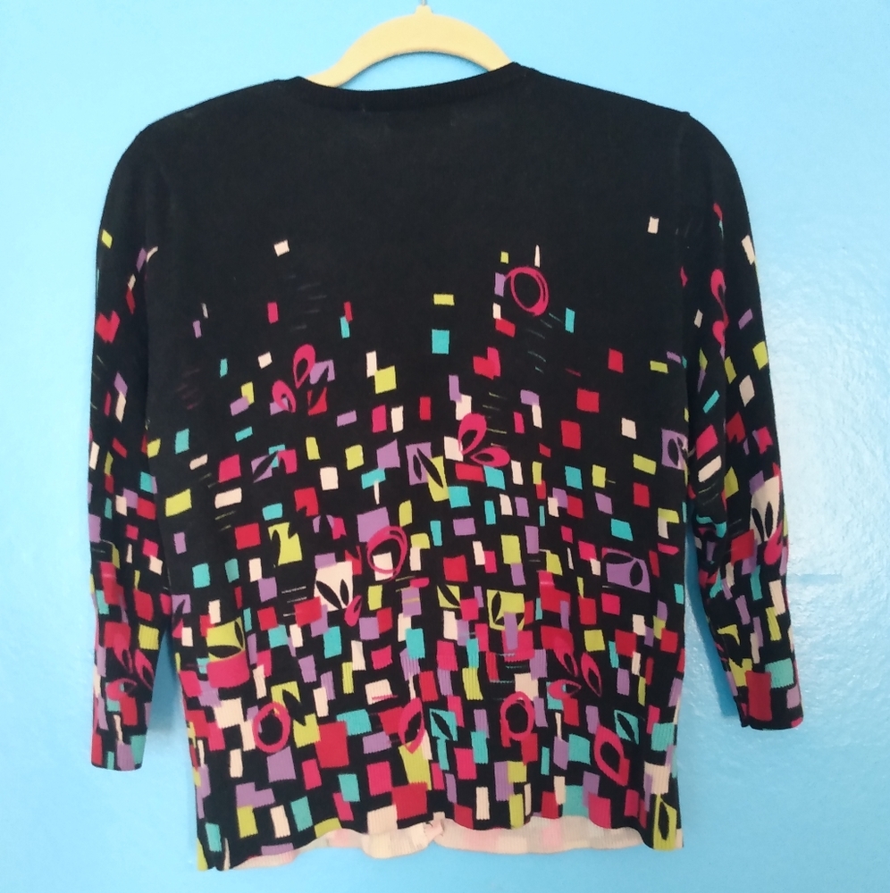 Colorful Short Sweater - Picture 2 of 4